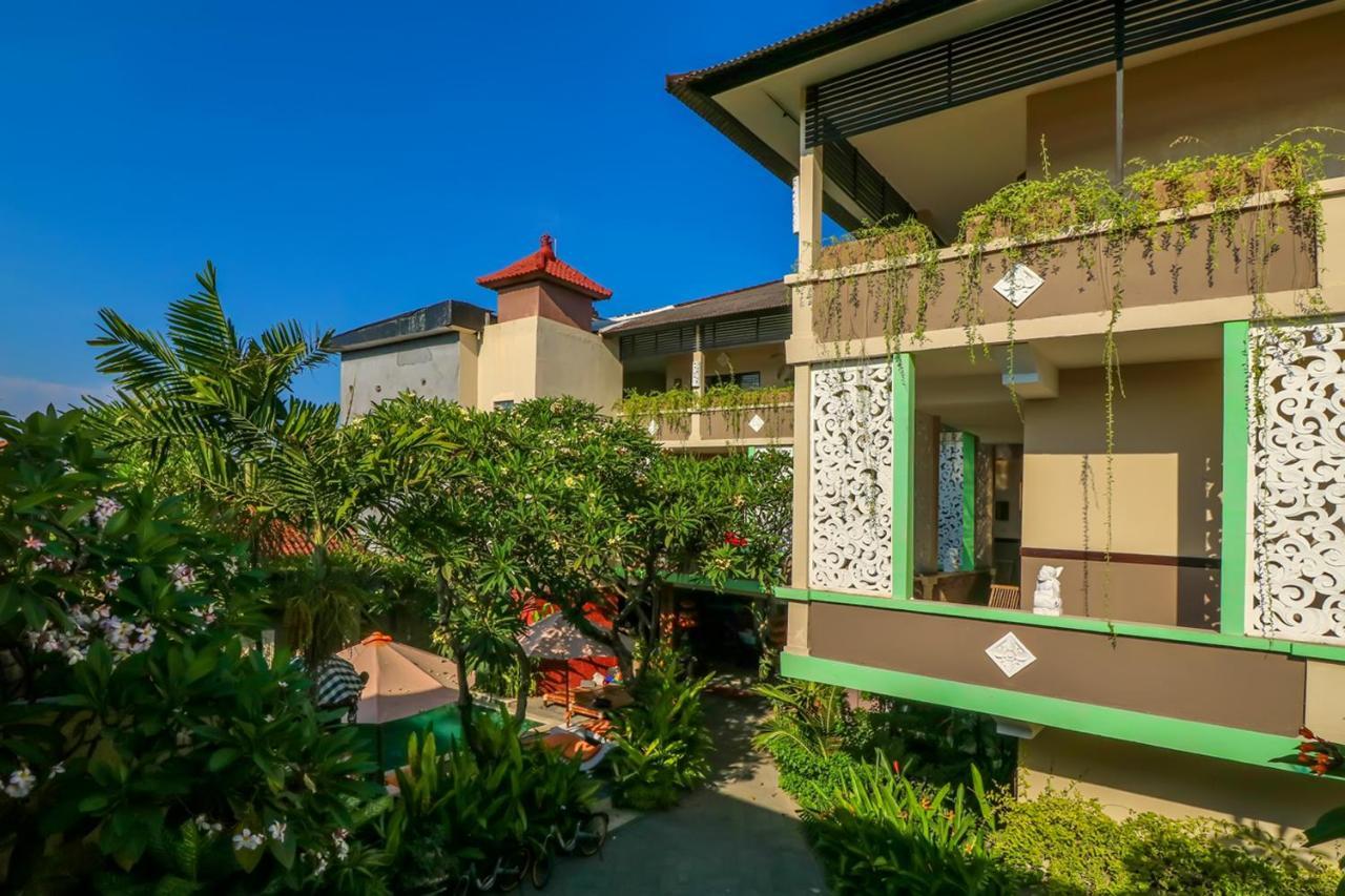 Capital O 1666 Grand Pudjawan Hotel Near Kuta Beach Exterior photo