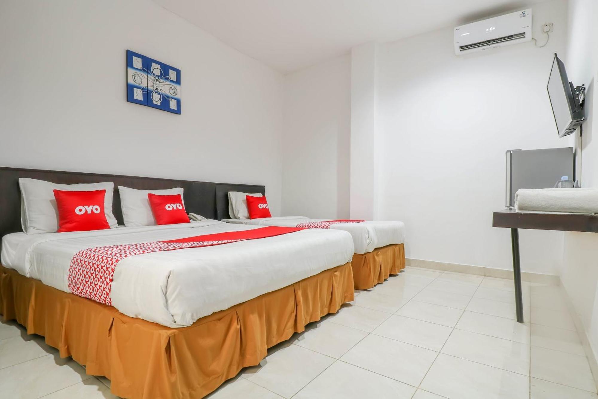 Capital O 1666 Grand Pudjawan Hotel Near Kuta Beach Exterior photo