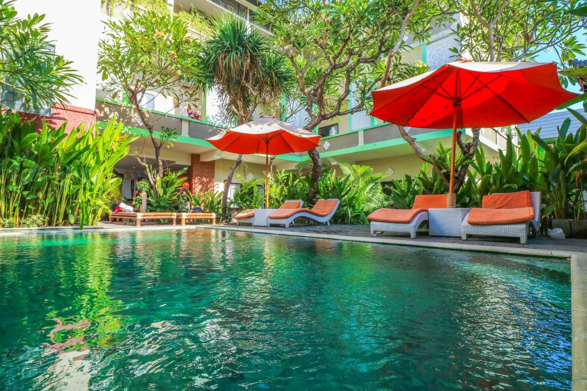 Capital O 1666 Grand Pudjawan Hotel Near Kuta Beach Exterior photo